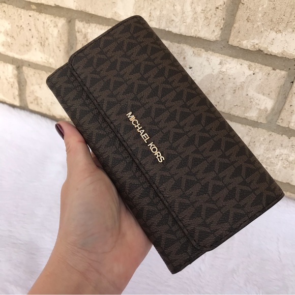 Michael Kors Purse And Wallet - Picture 7 of 11